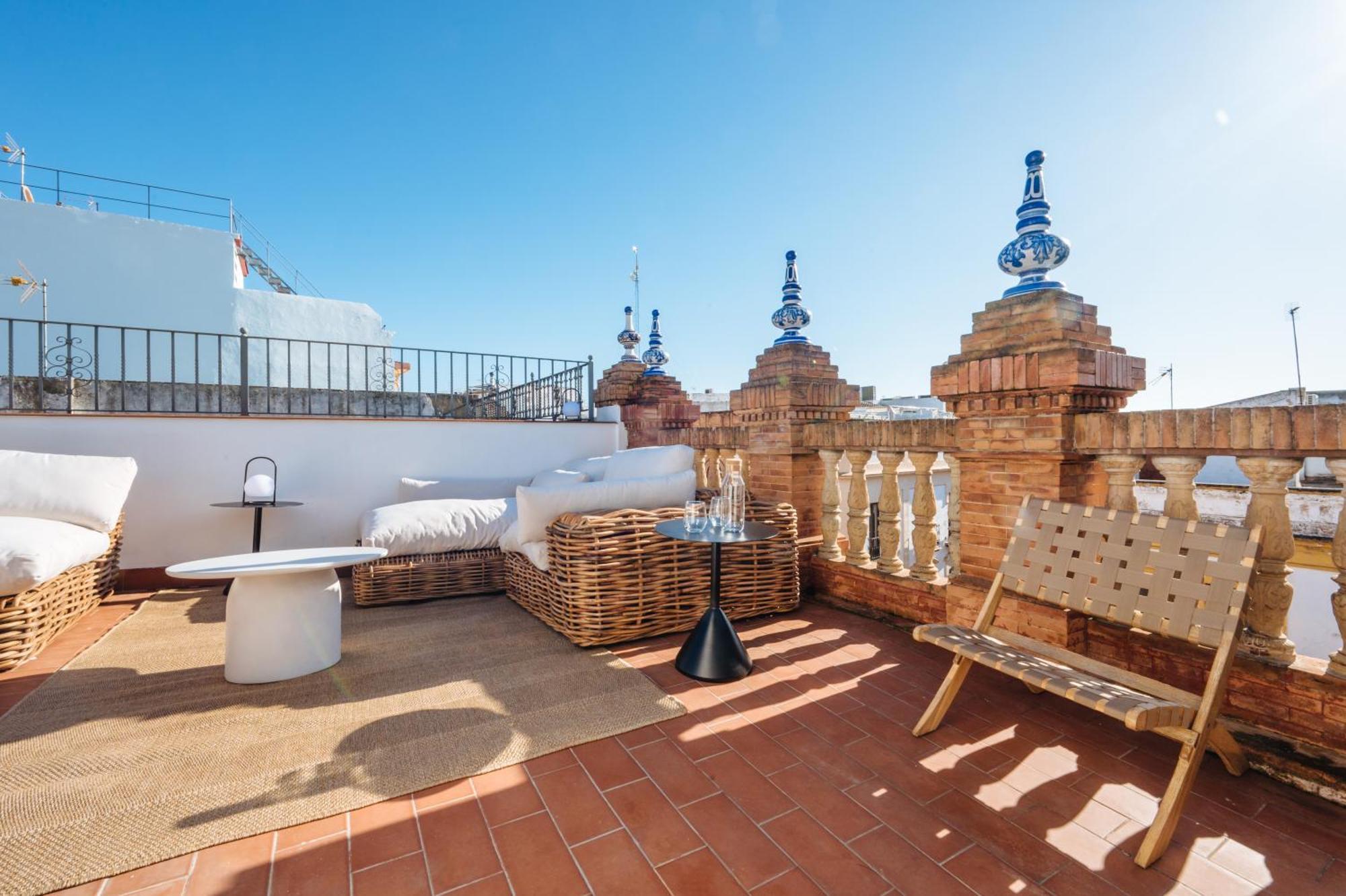 Apartamentos "El Escondite De Triana" Seville Ngoại thất bức ảnh