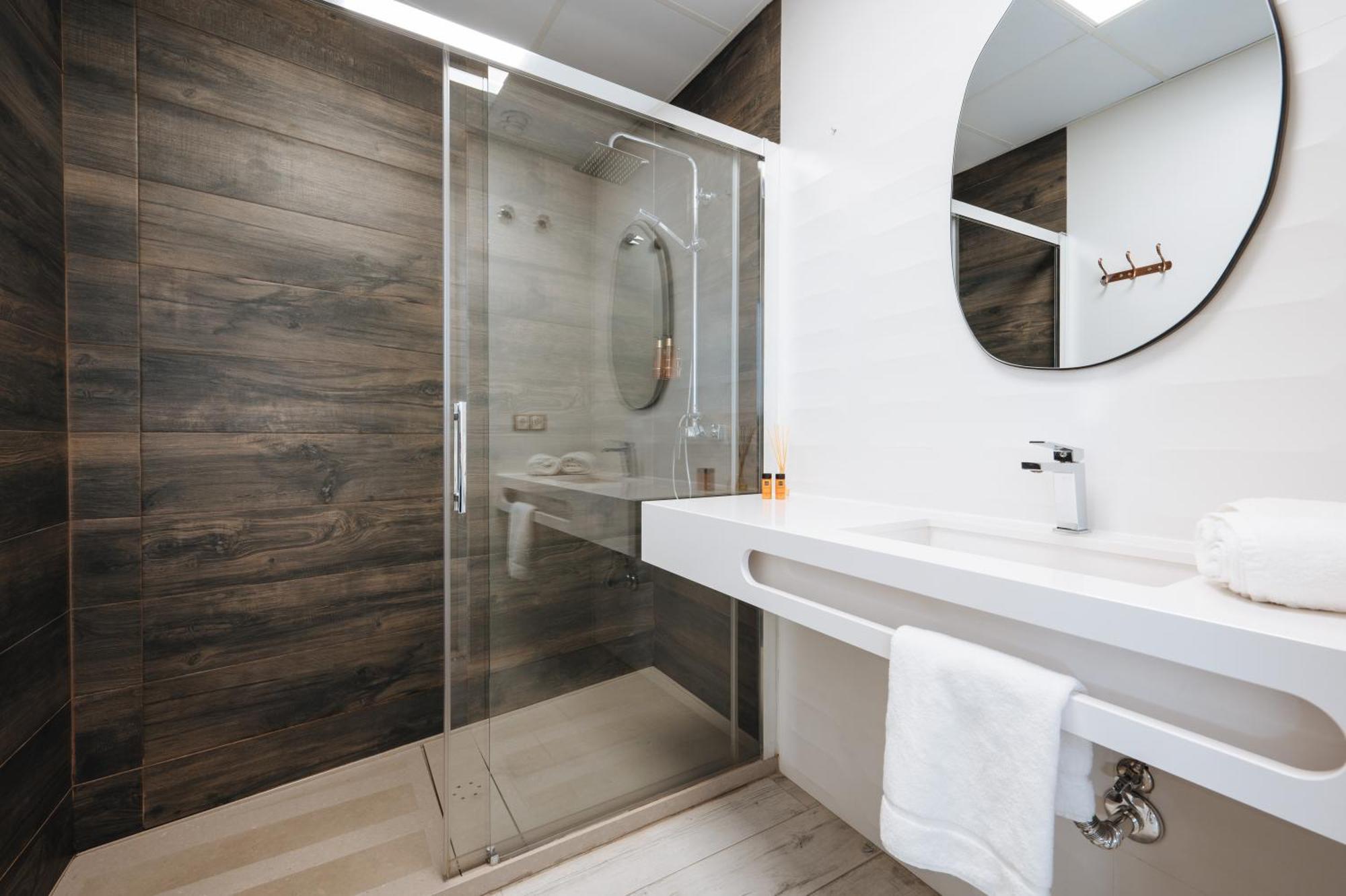 Apartamentos "El Escondite De Triana" Seville Ngoại thất bức ảnh