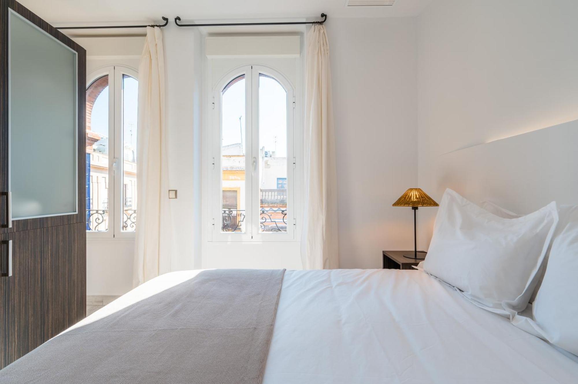 Apartamentos "El Escondite De Triana" Seville Ngoại thất bức ảnh