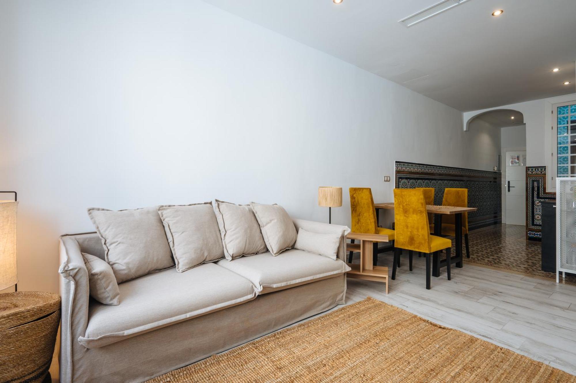 Apartamentos "El Escondite De Triana" Seville Ngoại thất bức ảnh