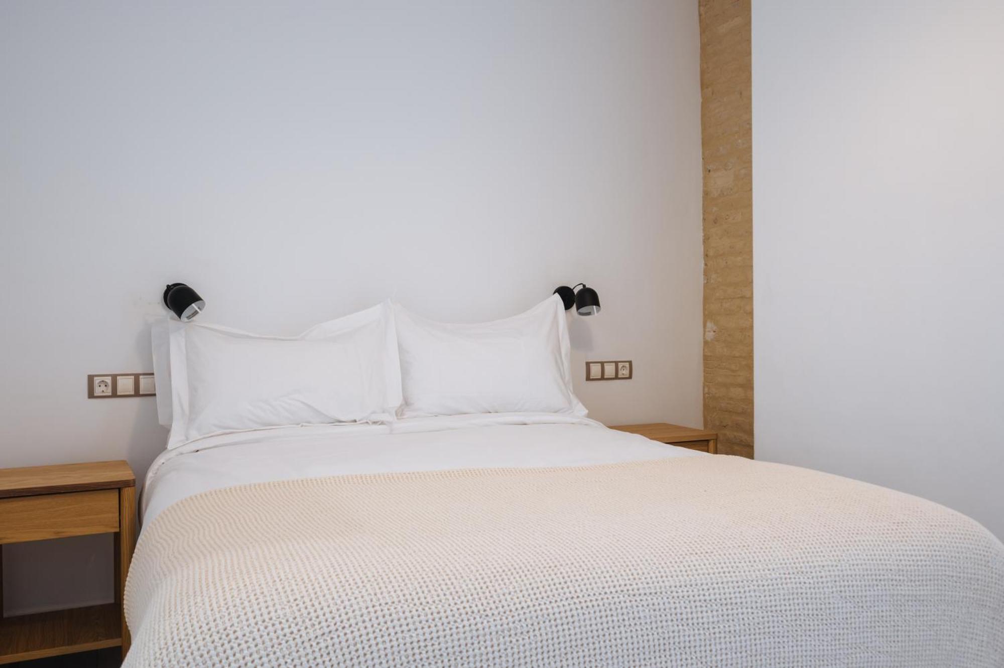 Apartamentos "El Escondite De Triana" Seville Ngoại thất bức ảnh