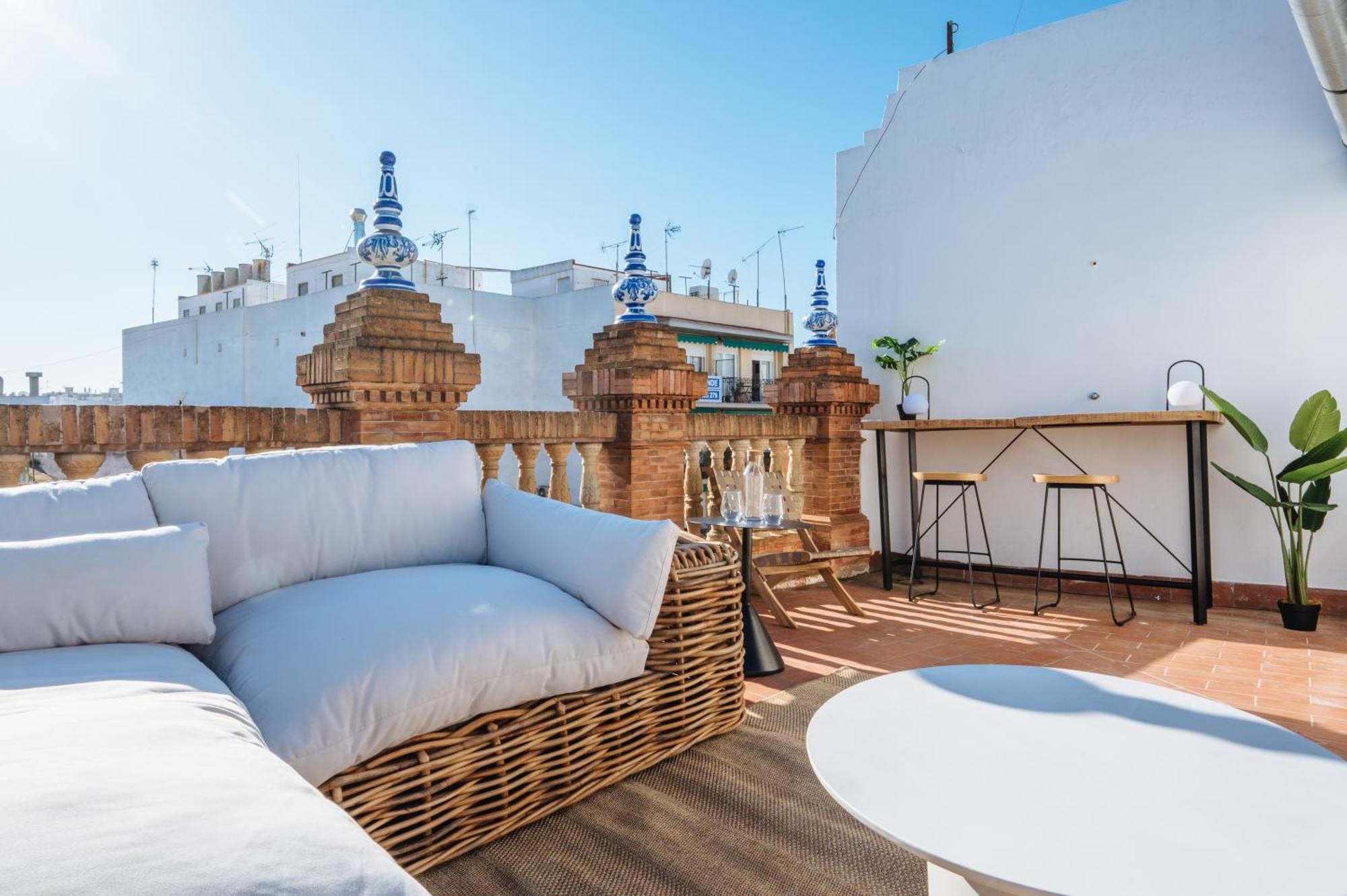 Apartamentos "El Escondite De Triana" Seville Ngoại thất bức ảnh