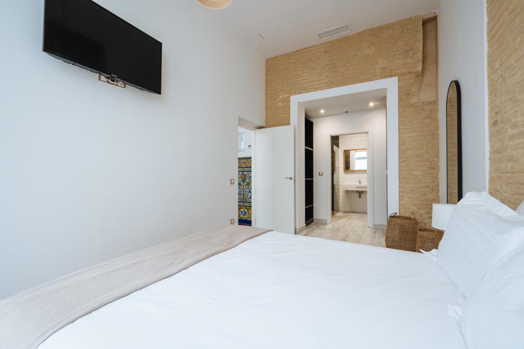 Apartamentos "El Escondite De Triana" Seville Ngoại thất bức ảnh